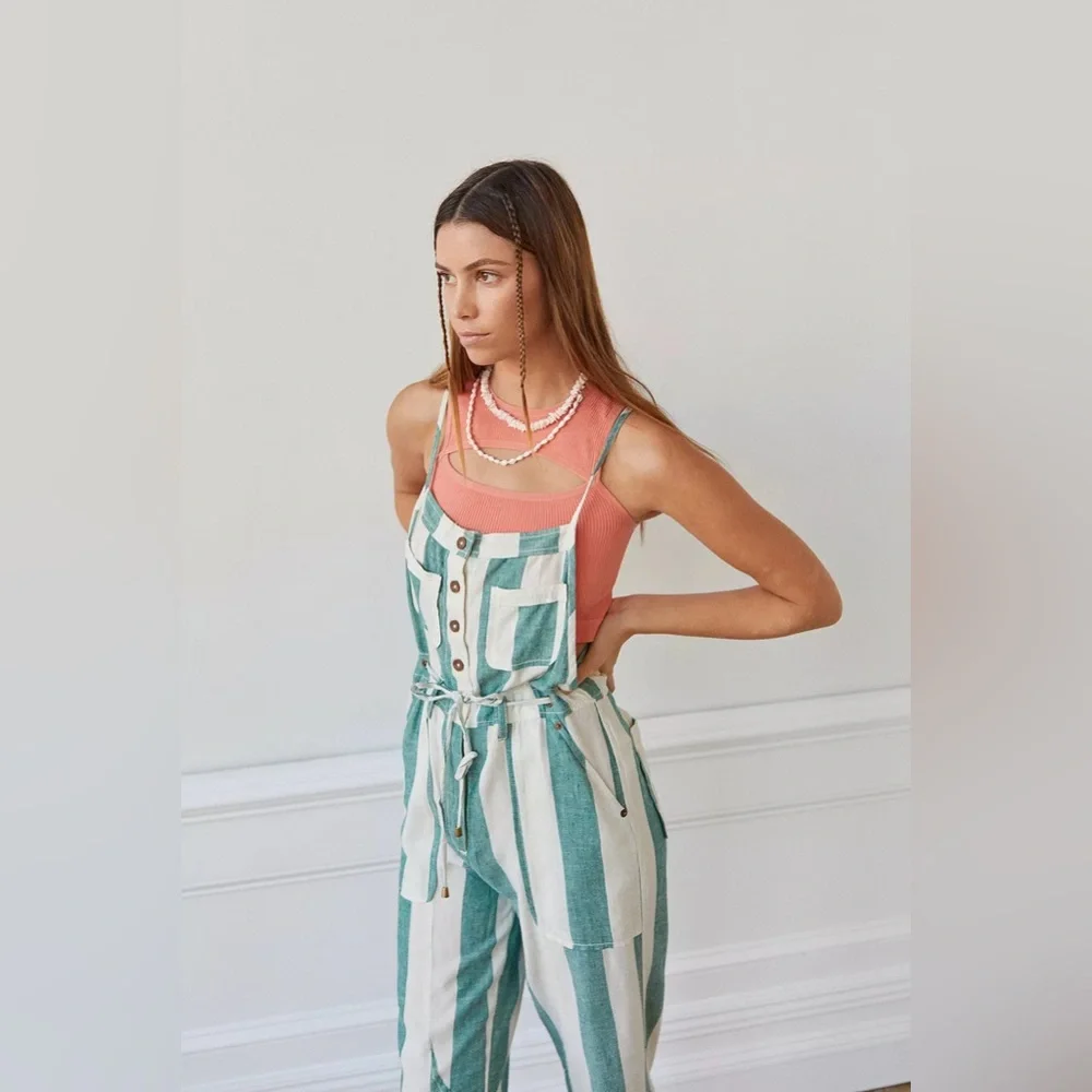 NWOT Green and White UO Bailey Linen Overalls Size XS